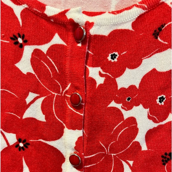 Ladies sweater top. Short sleeve. Size XL - Picture 2 of 4